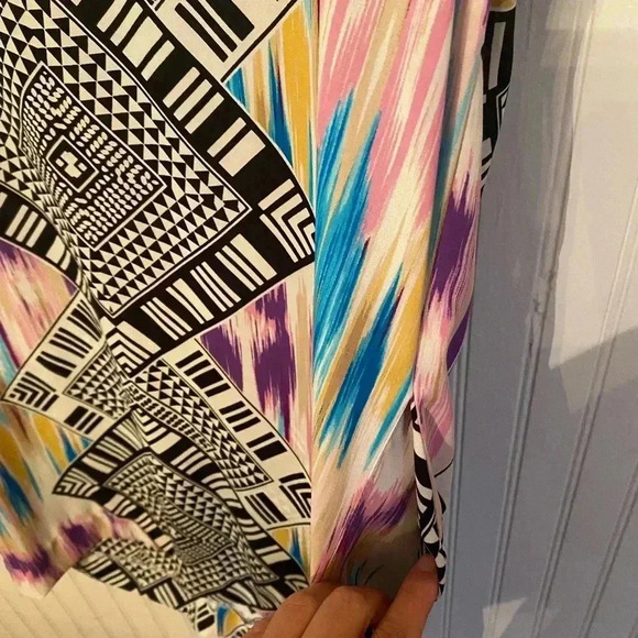 Like New Karlie shift dress with pockets - Picture 2 of 3